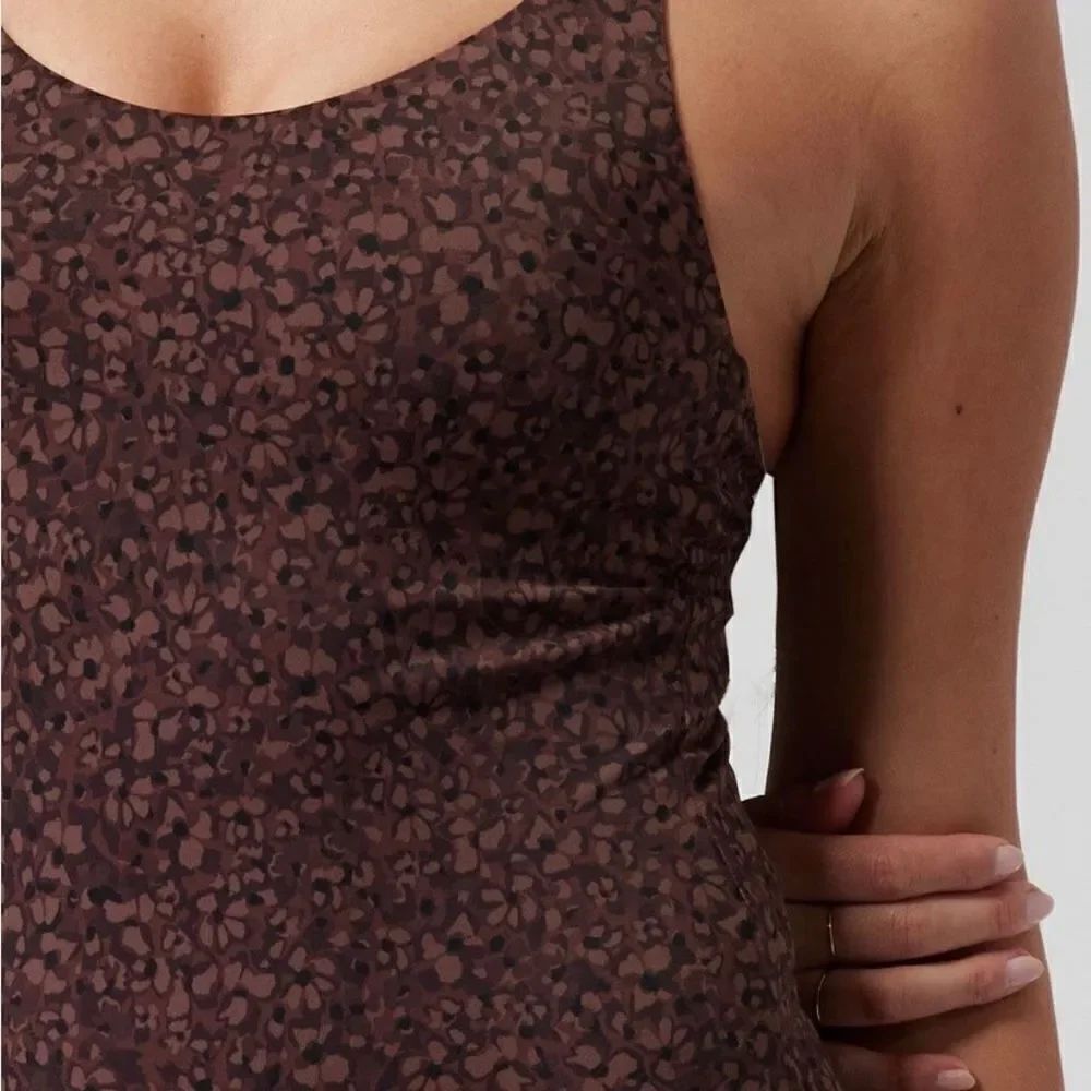 Athleta Keyhole One Piece Swimsuit - Picture 3 of 12